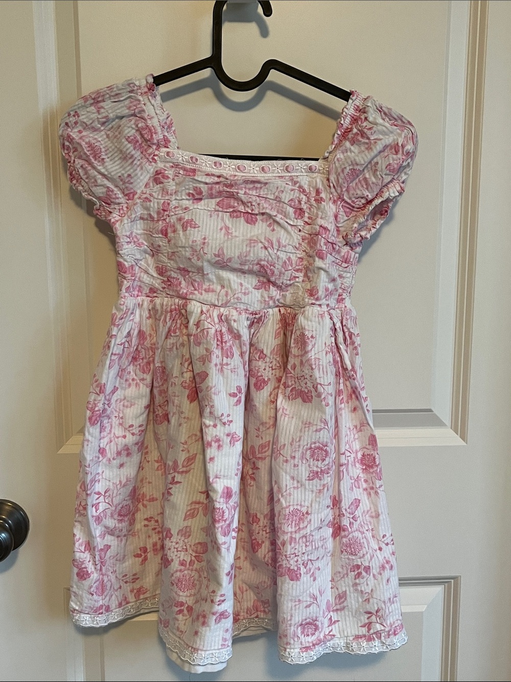 Shabby Chic Pink and White Floral Puff-Sleeve Dress